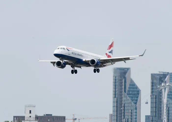 Holiday Inn Express London - Excel By IhgAirport Hotel