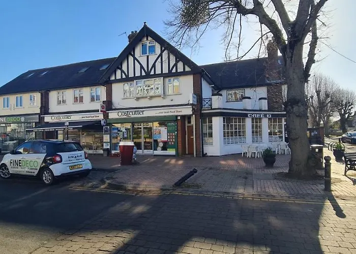 Move Inn Estates - Multiple Rooms London